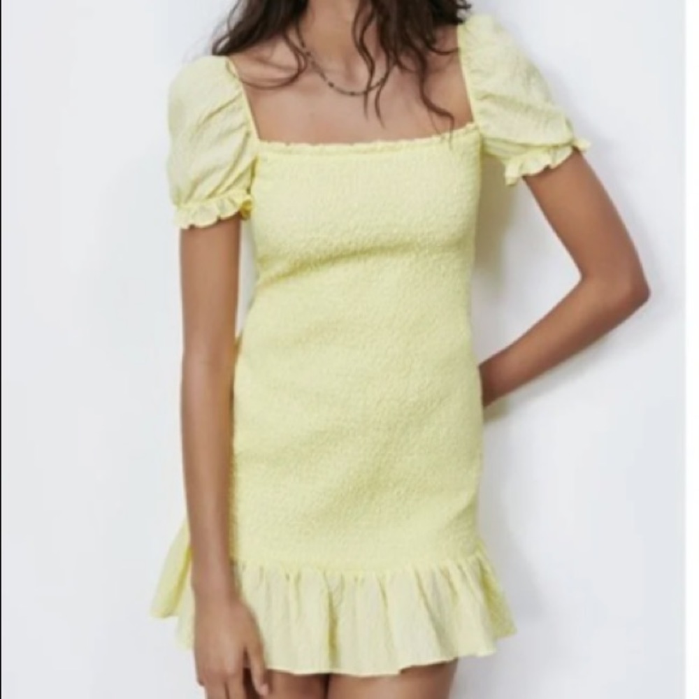 NWT. Zara Yellow Textured Weave Mini Dress. Size M.
